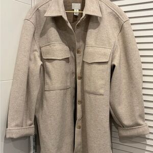 H&M beige button up jacket - Women’s L